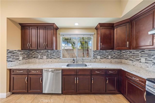 1415 S Pricedale Ave B, West Covina, CA 91790