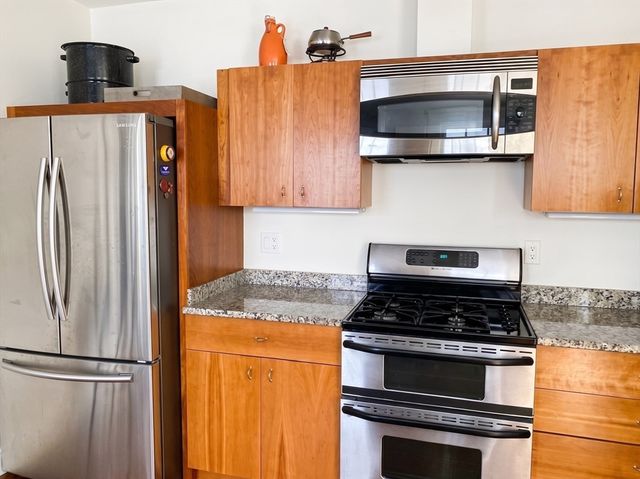 43 Lee St 1, Cambridge, MA 02139
