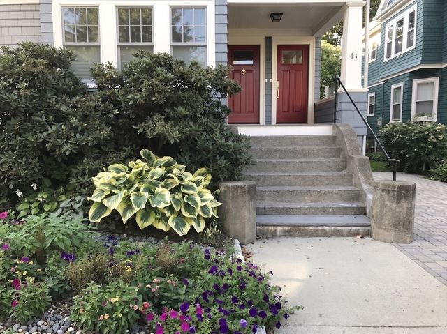 43 Lee St 1, Cambridge, MA 02139