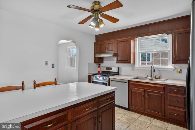 549 OAK RIDGE DR, Millersville, PA 17551