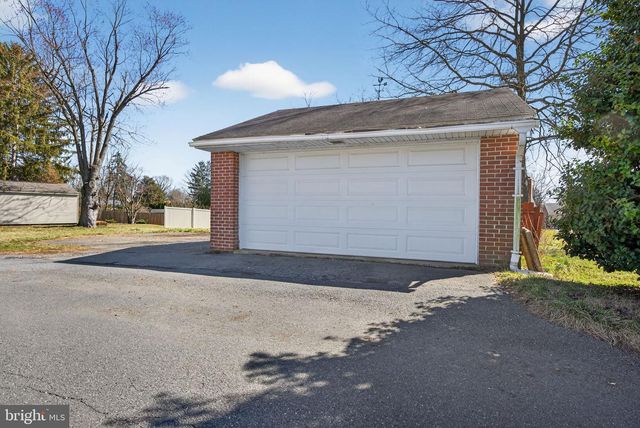 549 OAK RIDGE DR, Millersville, PA 17551