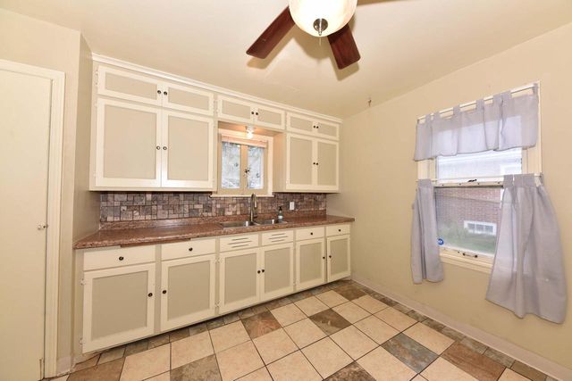 3724 N 49th STREET, Milwaukee, WI 53216