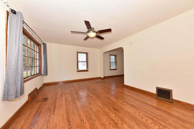 3724 N 49th STREET, Milwaukee, WI 53216