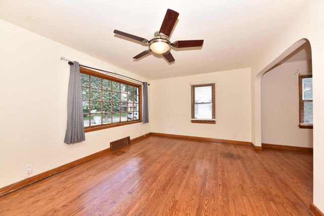 3724 N 49th STREET, Milwaukee, WI 53216