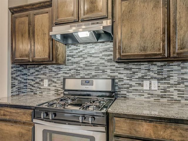 1109 SW 160th Court, Moore, OK 73170