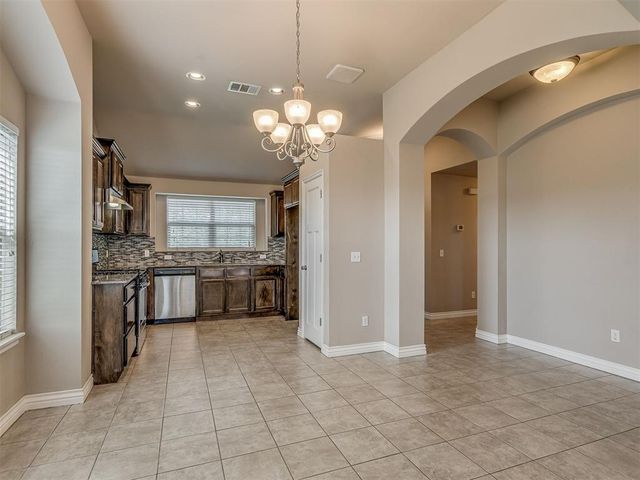 1109 SW 160th Court, Moore, OK 73170