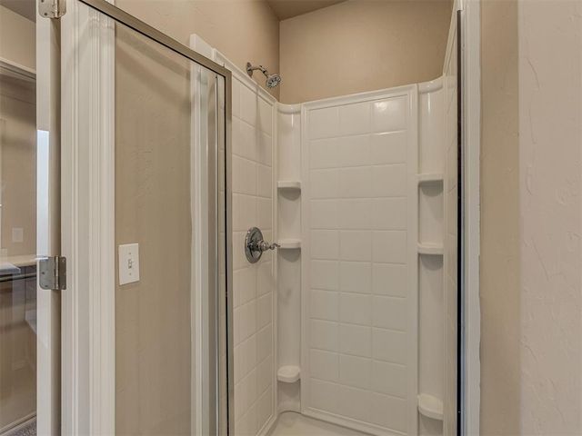 1109 SW 160th Court, Moore, OK 73170