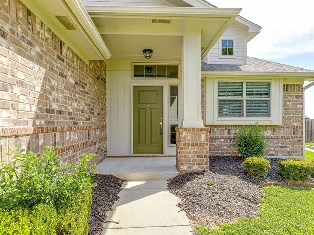 1109 SW 160th Court, Moore, OK 73170