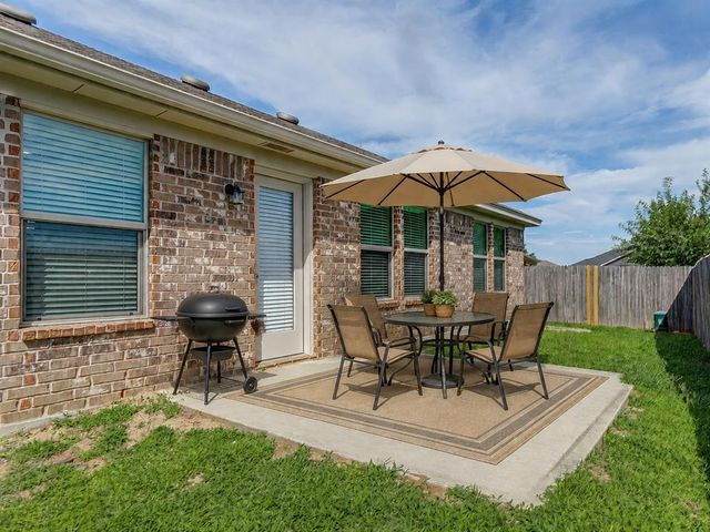 1109 SW 160th Court, Moore, OK 73170