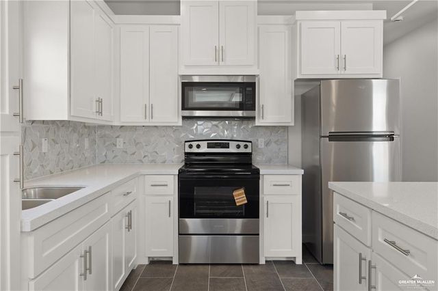 1704 W Violet Drive 1, Pharr, TX 78577