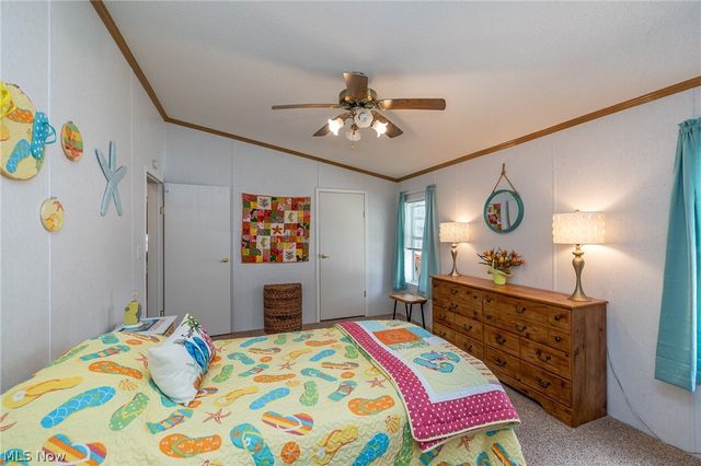 10 Cherry Lane, Olmsted Twp, OH 44138