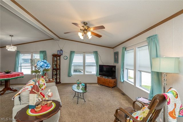 10 Cherry Lane, Olmsted Twp, OH 44138
