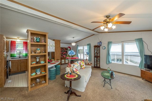 10 Cherry Lane, Olmsted Twp, OH 44138