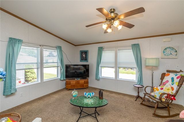 10 Cherry Lane, Olmsted Twp, OH 44138