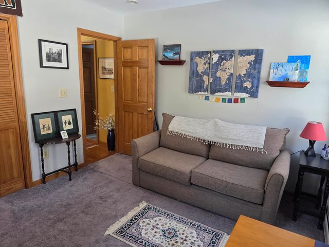 313 South Pine Banks Road, Putney, VT 05346