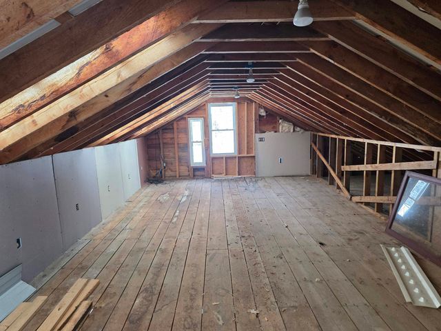 313 South Pine Banks Road, Putney, VT 05346