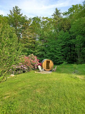 313 South Pine Banks Road, Putney, VT 05346