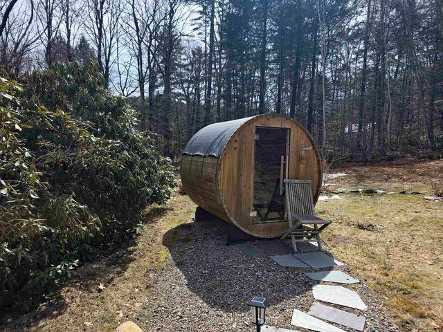 313 South Pine Banks Road, Putney, VT 05346