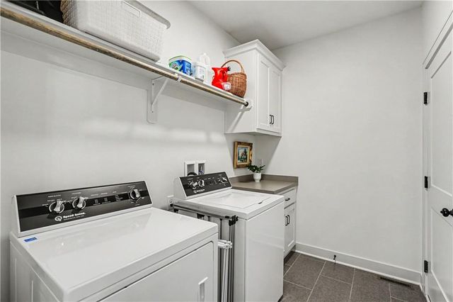 2147 Little Creek Court, Liberty, MO 64068