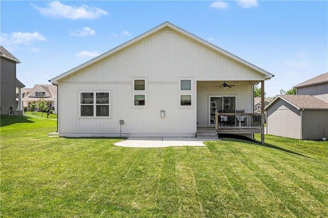 2147 Little Creek Court, Liberty, MO 64068