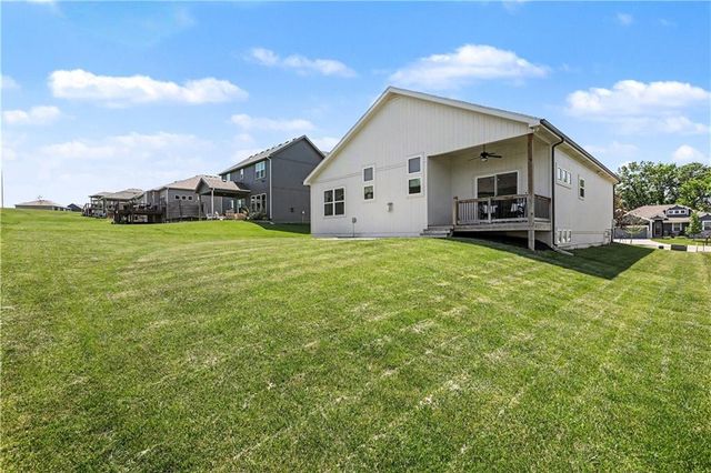 2147 Little Creek Court, Liberty, MO 64068