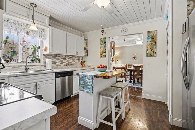 4453 Hicks Avenue, Benton Harbor, MI 49022