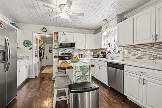 4453 Hicks Avenue, Benton Harbor, MI 49022