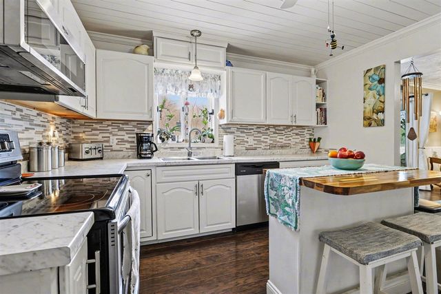 4453 Hicks Avenue, Benton Harbor, MI 49022