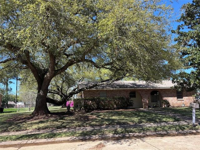 5620 SKYLARK Drive, Alexandria, LA 71303