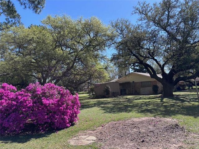 5620 SKYLARK Drive, Alexandria, LA 71303