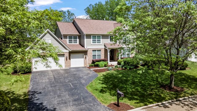 224 Red Oak Court, Island Lake, IL 60042