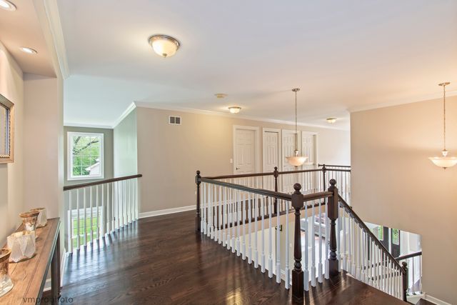 224 Red Oak Court, Island Lake, IL 60042