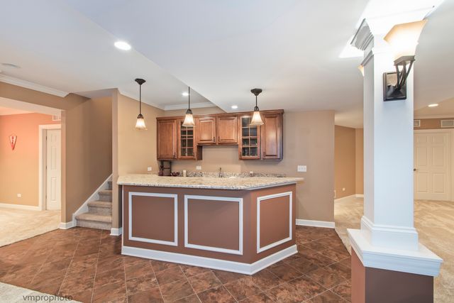 224 Red Oak Court, Island Lake, IL 60042