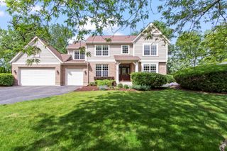 224 Red Oak Court, Island Lake, IL 60042