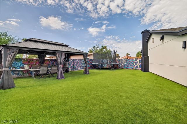 321 Agora Way, Las Vegas, NV 89110
