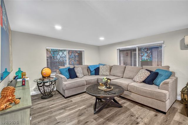 321 Agora Way, Las Vegas, NV 89110