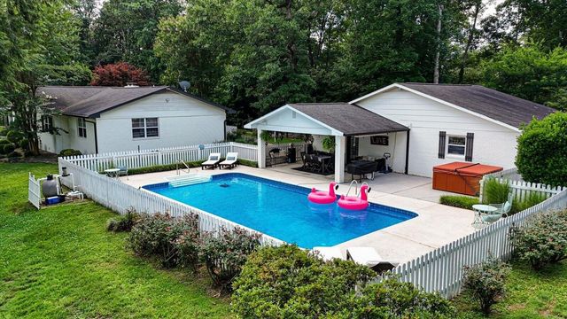 134 County Road 25, Riceville, TN 37370
