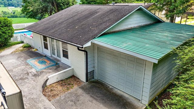 134 County Road 25, Riceville, TN 37370