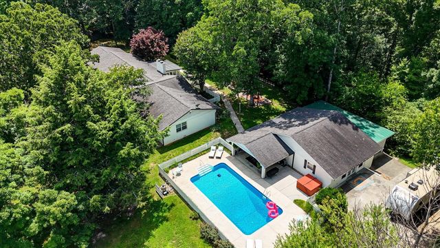 134 County Road 25, Riceville, TN 37370