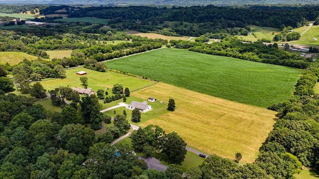 134 County Road 25, Riceville, TN 37370