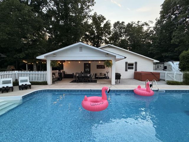 134 County Road 25, Riceville, TN 37370