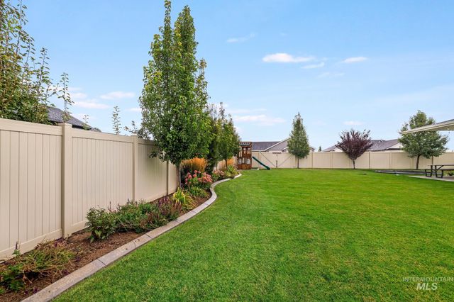 812 Stonegate Ave, Kimberly, ID 83341