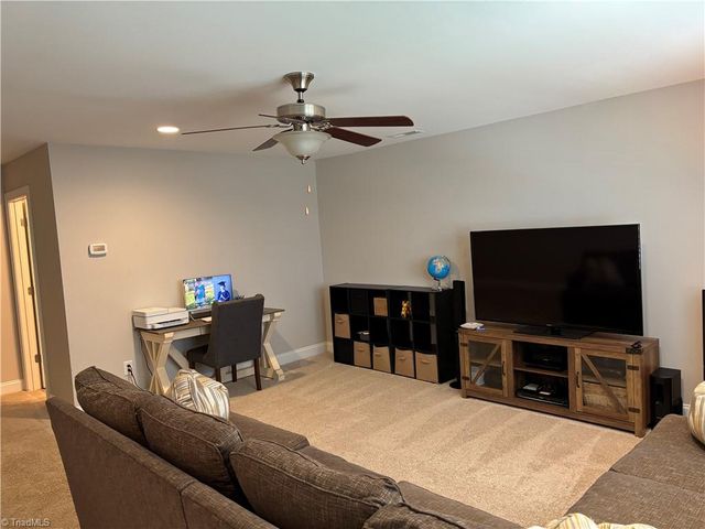 3242 Waterford Glen Lane, Clemmons, NC 27012