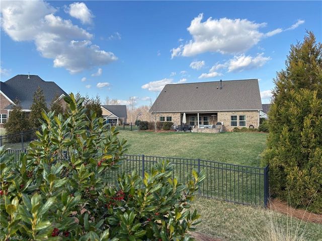 3242 Waterford Glen Lane, Clemmons, NC 27012