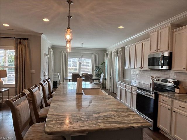 3242 Waterford Glen Lane, Clemmons, NC 27012