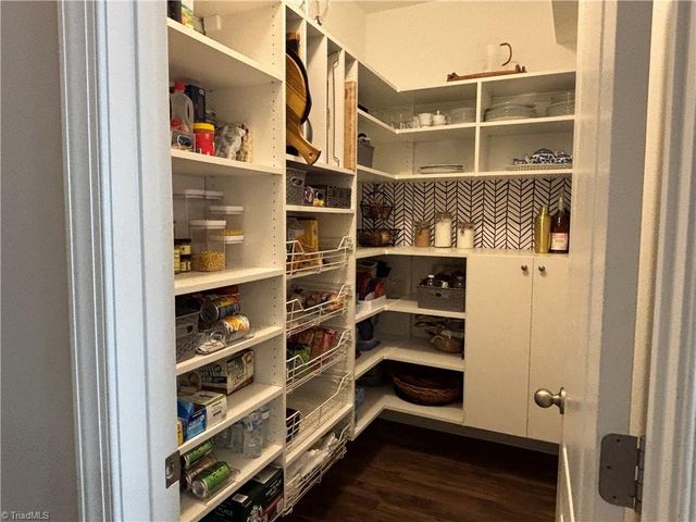 3242 Waterford Glen Lane, Clemmons, NC 27012