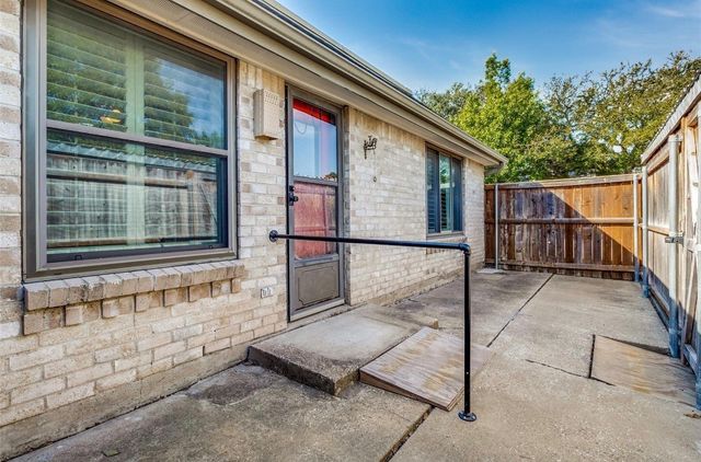 13853 Leinsper Green Street, Dallas, TX 75240