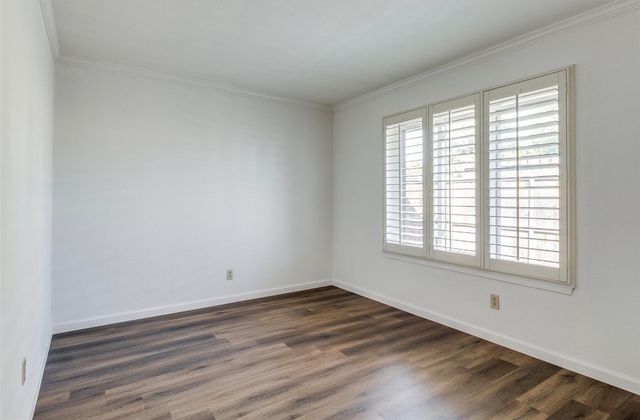 13853 Leinsper Green Street, Dallas, TX 75240