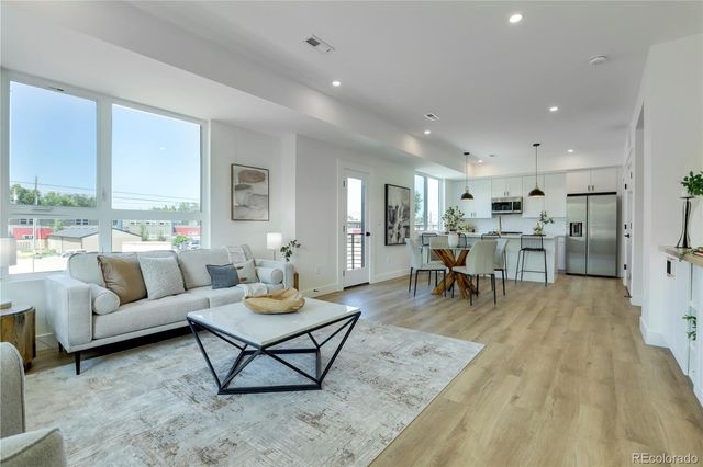 6958 W 13TH Avenue, Lakewood, CO 80214