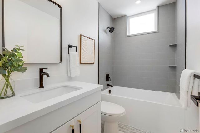 6958 W 13TH Avenue, Lakewood, CO 80214